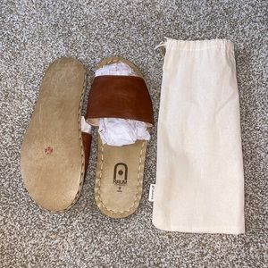 Raum Goods Women's Slide Sandal / Acorn